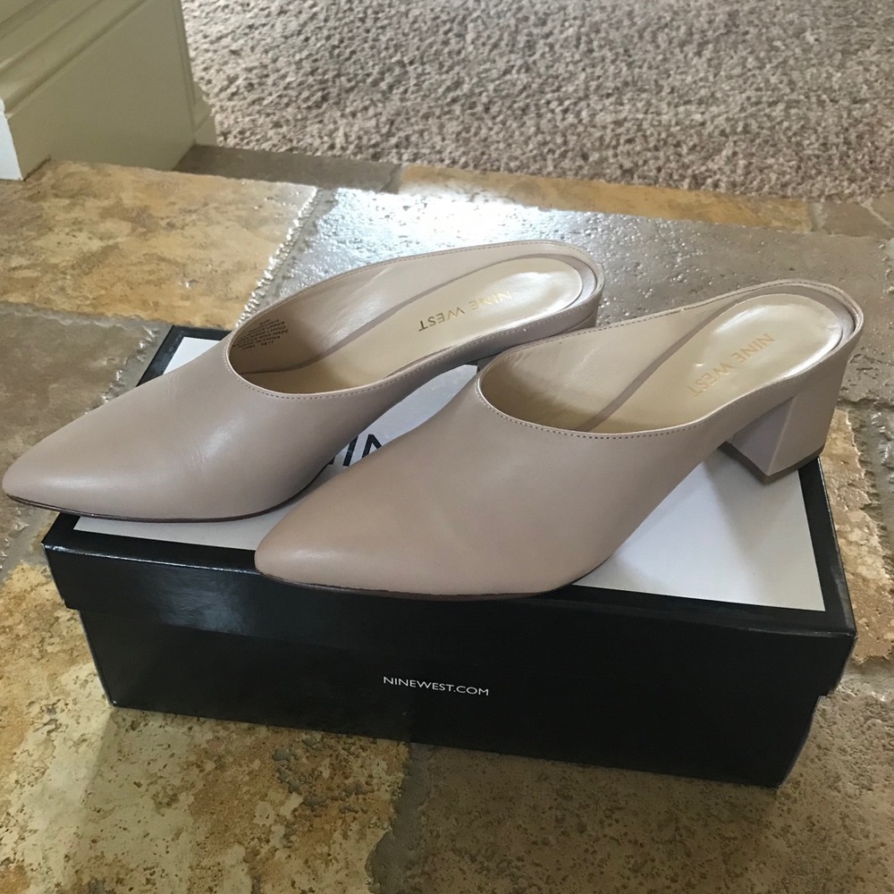 NINE WEST NWT WOMENS HELMER LEATHER MULE SIZE 6.5